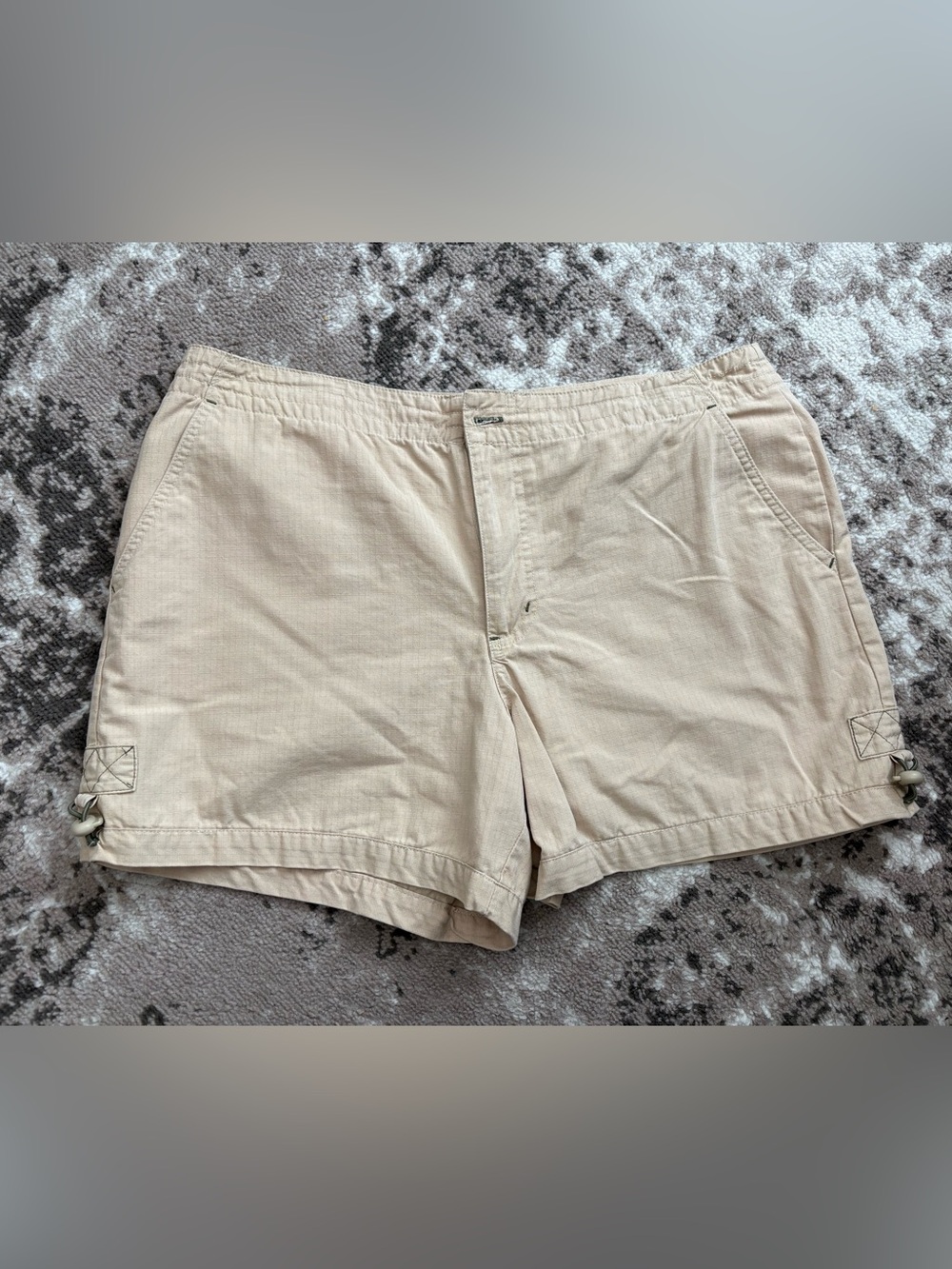 Women khaki shorts